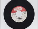 DWYER  RECORDS/ONE ONE COCOA  -  GREGORY ISAACS  (73  REGGAE ROCKERS 7