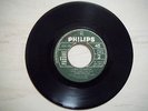 45T JOHNNY HALLYDAY PRESSAGE MADAGASCAR - LE COEUR EN 2/IL NEIGE SUR NASHVILLE