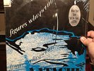 Aatache - Figures Whispering 12