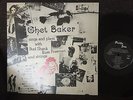CHET BAKER LP SINGS AND PLAY. BUD SHANK RUSS FREEMAN . SIGNED CHET