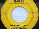 the REVELIERS Hanging Five / Patch G-Clef 45-702V 1963 GARAGE SURF INSTRUM. w43