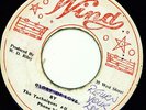 RARE 1971 REGGAE - BOBBY DAVIS - GLORY OF LOVE // MR BLUE - WIND 7