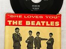 THE BEATLES SHE LOVES YOU SWAN  PICTURE SLEEVE 45 RPM RECORD
