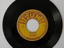 Mystery Train Elvis Presley SUN 45 original. Very good shape.