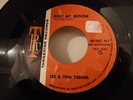 Northern soul Record 45RPM (7 inch) Ike & Tina Turner Dust My Broom /I'm Hooked