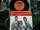 Temptations The way you do the things you do 45 Artone with great picture sleeve