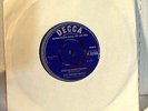 ENGLISH PROMO 45 RPM SINGLE RECORD MOODY BLUES * BOTTOM OF HEART * BABYS GONE