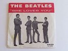 THE BEATLES - She Loves You - 45 rpm - SWAN S-4152 w/picture sleeve