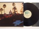 THE EAGLES - HOTEL CALIFORNIA - 1ST PRESS VINYL LP ALBUM 6E-1084 NEAR MINT (NM)