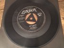VERY RARE THE CHIEFS APACHE/ DEE'S DREAM 1958 LONDON SOUL 45-HLU8624