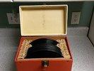 VINTAGE RECORD BOX WITH 22 DIFFERENT 78 RPM RECORDS