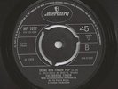MOVING FINGER shake and finger pop / higher and HEAR 60s garage BEAT mod PSYCH