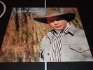 GARTH BROOKS - SELF TITLED 1ST ALBUM - RARE ORIGINAL LP ON CAPITOL 