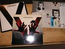 THE VIBRATORS PURE MANIA BATTERIES INCLUDED V2 FIRST PRESSINGS