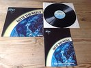 THE MOODY BLUES OUT OF THIS WORLD 1979 VINYL LP+ RARE WORLD TOUR PROGRAMME*NM/NM