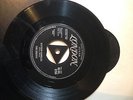 THE CRESTS sixteen candles/beside you 45-HL 8794 london (MSC.3168)
