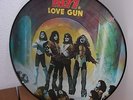 KISS - LP - PICTURE DISC - LOVE GUN - NUMBERED - # 704 / 1500 - VINYL