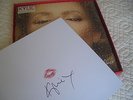 KYLIE MINOGUE. KISS ME ONCE. VERY RARE SIGNED 1/100  VINYL LP / CD BOX SET
