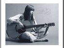 JONIMITCHELL - MUSIC LEGEND - ORIGINAL HAND SIGNED AUTOGRAPH