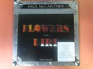 USA LP--PAUL McCARTNEY--FLOWERS IN THE DIRT(LARGE POSTERS, POSTCARDS, ++ )--MINT
