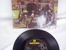 THE HOLLIES,EP, I CAN'T LET GO,4 TRACKS,1966,ALL PLAYS GREAT,VERY GOOD CONDITION