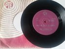 STATUS QUO - Make Me Stay A Bit Longer Very rare New Zealand FREAKBEAT 7