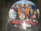 SUPERBE ET RARE 33T PICTURE DISC THE BEATLES  SERGEANT PEPPERS