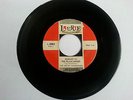 Squeaky vs. The Black Knight,VERY RARE,Canada only, Royal Guardsmen, original 45