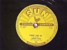 Johnny Cash  78  Train Of Love / There You Go  SUN 258    (10