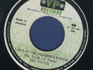 1532 BIG YOUTH-LOVE IN THE NEIGHBORHOOD- VP RECORDS-  REGGAE 45 7