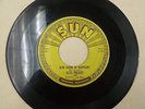 ELVIS PRESLEY ORIGINAL 45 RECORD BLUE MOON OF KENTUCKY/THAT'S ALL RIGHT