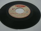 TUFF GONG/KINGSTON 12 SHUFFLE - BOB MARLEY & HUGH ROY [ROOTS REGGAE D.J] 7