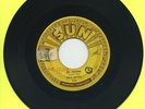RAY SMITH   Right Behind You Baby/So Young   rockabilly   SUN 298