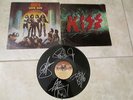 KISS SIGNED 1977 ALBUM -  LOVE GUN RECORD LP - PAUL,GENE, ACE,PETER - RARE