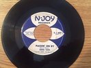 SOUL FUNK MOVER 45 DUANE YATES PASSIN ON BY N-JOY 1009 LOUISIANA HEAR