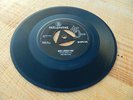 RARE RHODESIAN TRI CENTER THE BEATLES -SHE LOVES YOU -PARLOPHONE 45-SPD 278 -Vg