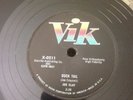 Vik 78 RPM Joe Clay X-0211 Duck Tail / Sixteen Chicks E RARE ROCKABILLY