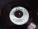 RARE NORTHERN SOUL .. THE HONEY BEES / SHE DON'T DESERVE YOU ( FONTANA )