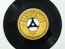 Elvis Presley   That's All Right / Blue Moon Of Kentucky 7