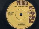 1788 GREGORY ISAACS-LOOK BEFORE YOU LEAP-1976 THIRD WORLD- REGGAE 45 7