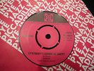 THE KINKS everybody's gonna be happy UK ORIG PYE 1965 45 1/2 PLAYS UPGRADE MNT