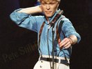 DAVID BOWIE in concert   60 RARE PHOTOS Hammersmith Odeon 1983