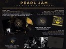 THIRD MAN RECORDS VAULT 29 -PEARL JAM LIVE LP/45/Book/Patch/Medal - OOP - New