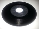 GAY FEET/OVER THE RAINBOWS END - THE GAYLADS/LYNN TAITT & THE JETS [R/STEADY] 7