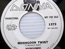 MOONGOONERS surf garage INST.promo 45 WILLIE & HAND JIVE moongoon twist e0124