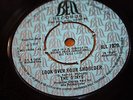 THE O’JAYS - LOOK OVER YOUR SHOULDER / I’M SO GLAD I FOUND YOU - VERY GOOD++