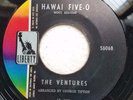 THE VENTURES hawai five-o - soul breeze  RARE guatemala 45 #107 R
