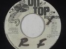 Roots Reggae 45 - Ronnie Davis - No Man Is Free - On Top blank - VG++ mp3