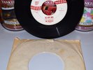 DIE BEATLES - SIE LIEBT DICH (SHE LOVES YOU)/ILL GET YOU - 45 RPM VINYL W/SLEEVE