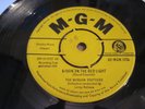 THE MORGAN BROTHERS Kissin' On The Red Light 1959 MGM  NEAR MINT